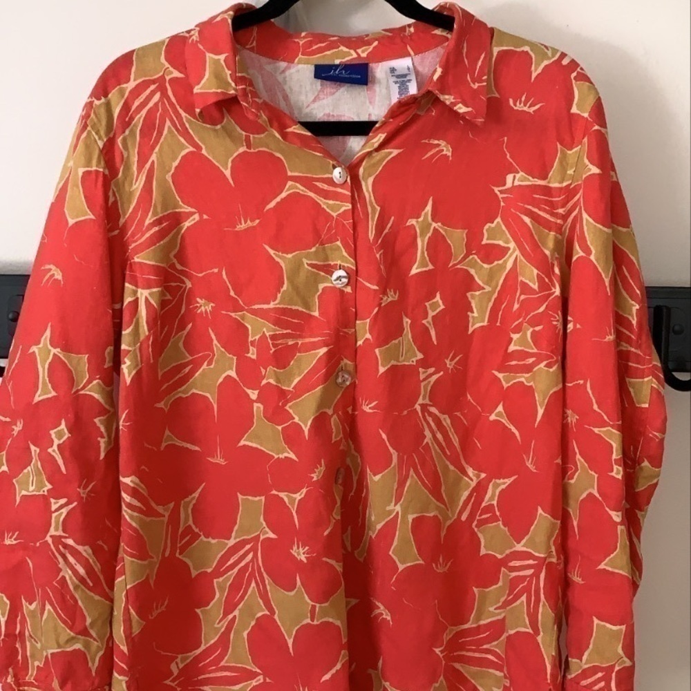 J. H. Collectibles Floral Button Down Size Large EUC - Picture 2 of 4